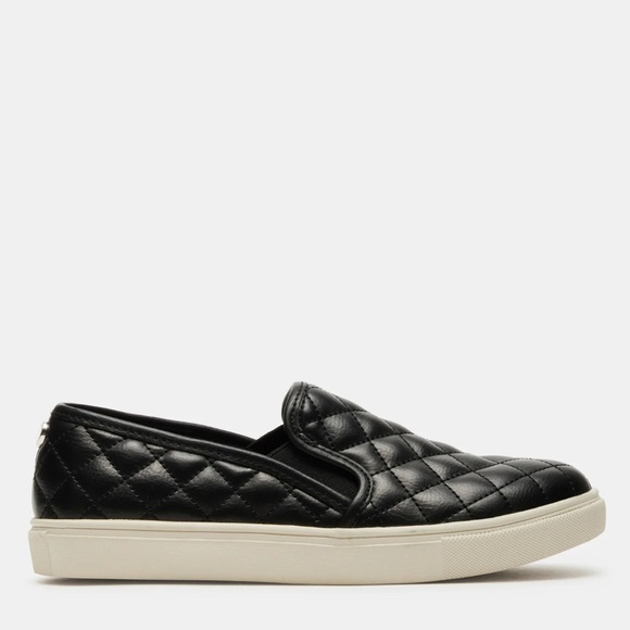 STEVE MADDEN ECENTRCQ BLACK QUILTED FAUX LEATHER SLIP ON SNEAKER - Picture 3 of 12